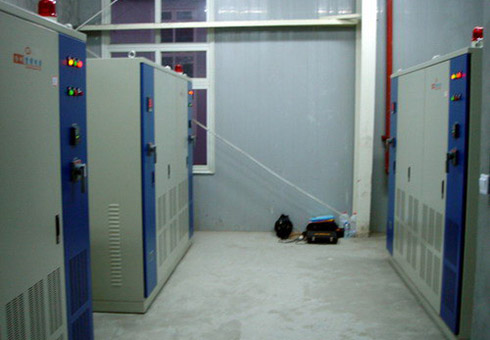 美昕醫(yī)療器械(上海)有限公司2006/3/25 830kVA變頻電源
